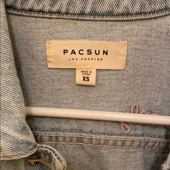 Pacsun embroidered denim jacket xs - Picture 3 of 3